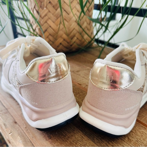 Vintage Havana Cream and Gold Sneakers with Suede Accents - Picture 2 of 5